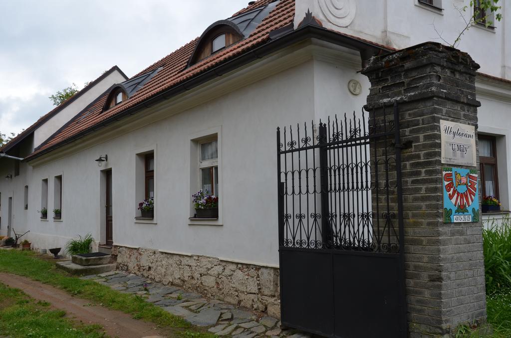 Ubytovani Hrusice Exterior photo
